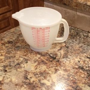 Eight Cup Measuring Cup